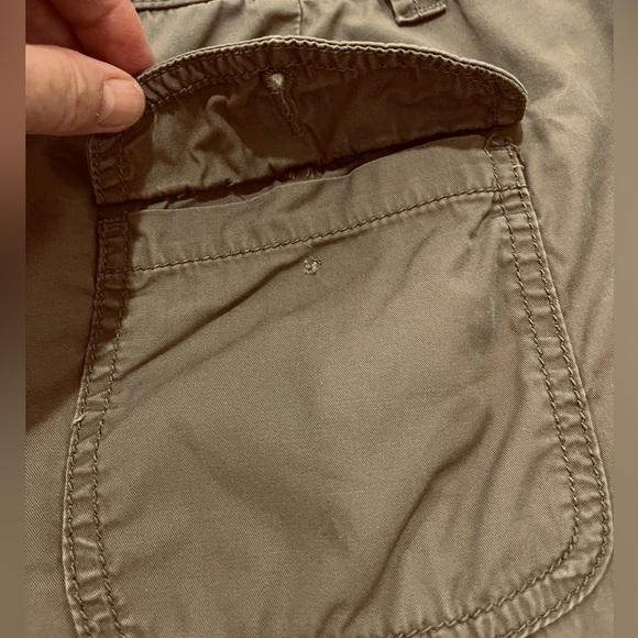 What a Workhorse! LIZ CLAIBORNE (VGUC, Size 14), Khaki-Green Shorts - Picture 10 of 12